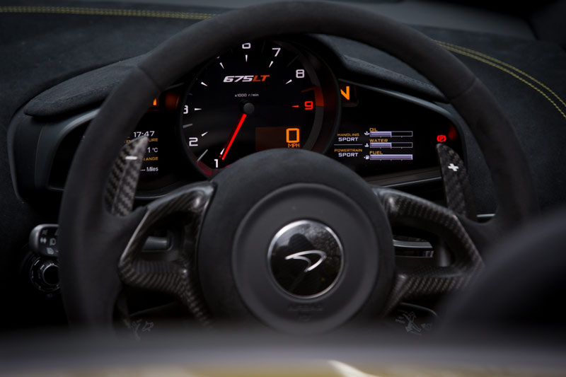 McLaren+675LT+Spider+Cockpit