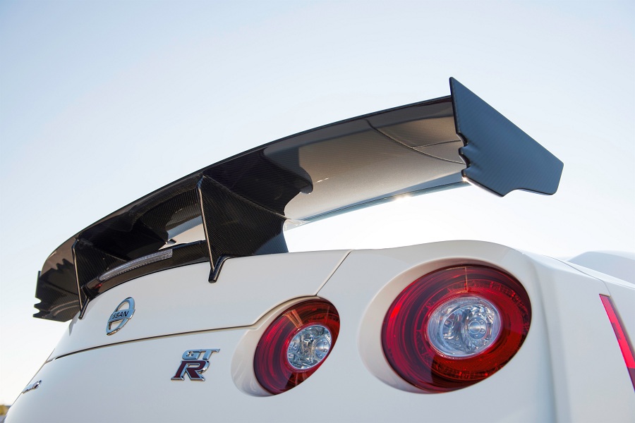 Nissan GT-R Flügel