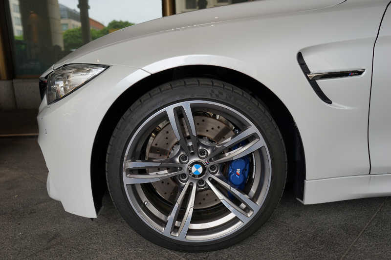 Sixt Luxury Cars - BMW M4